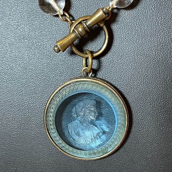 Retired Extasia Glass Intaglio Cameo Pendant Pools of Light Glass Bead Necklace - Picture 8 of 16